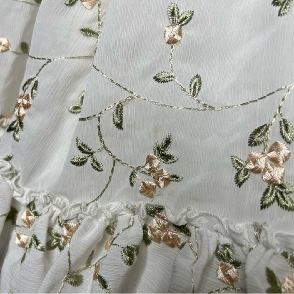 Floral White Ruffle Dress - Picture 7 of 9
